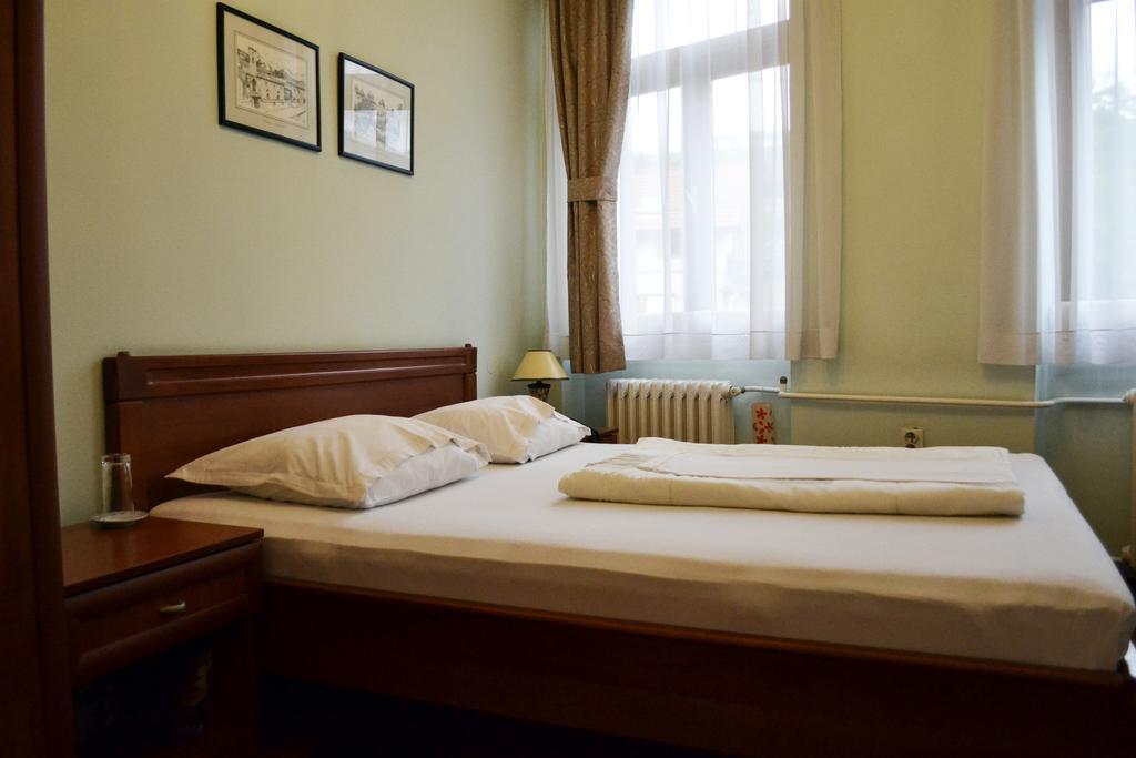 Ada Hotel SJJ Eksteriør billede