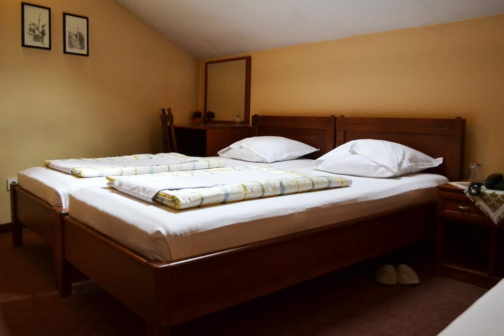 Ada Hotel SJJ Eksteriør billede